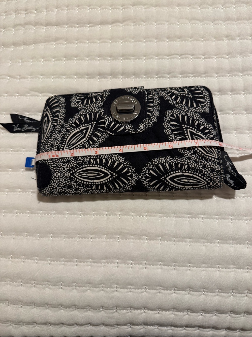Vera Bradley retired Black & White Paisley-Print Wallet Wrislet with Turn-Lock